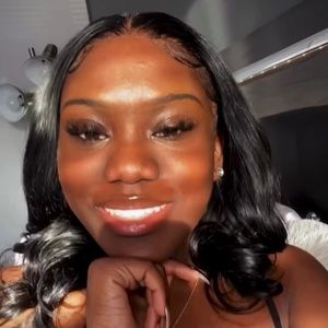 Meet your Posher, Asiah